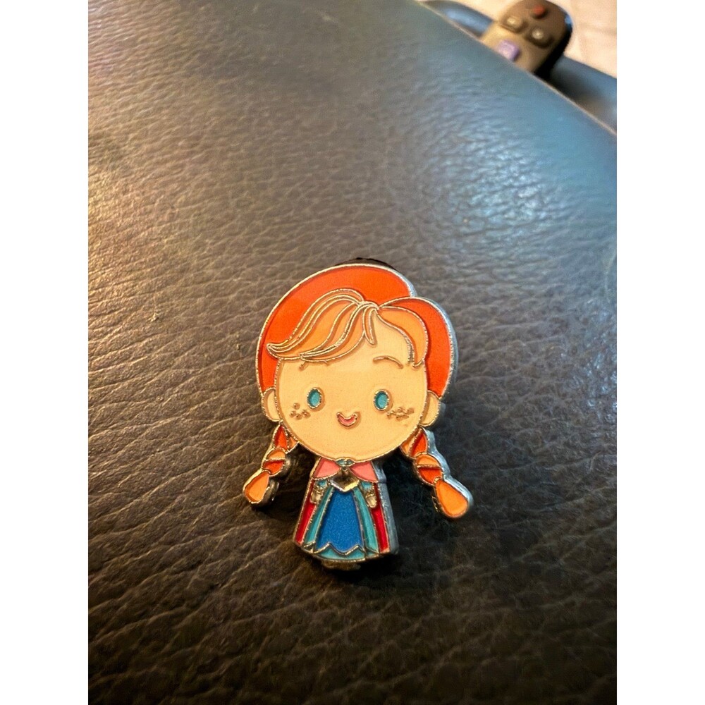 Frozen Princess Anna Full Body Individual Disney World Park Trading Pin